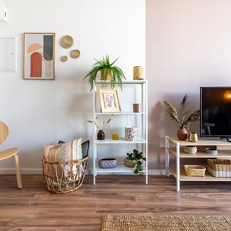 Arion 1-Bedroom Apartment In Larnaca Bagian luar foto
