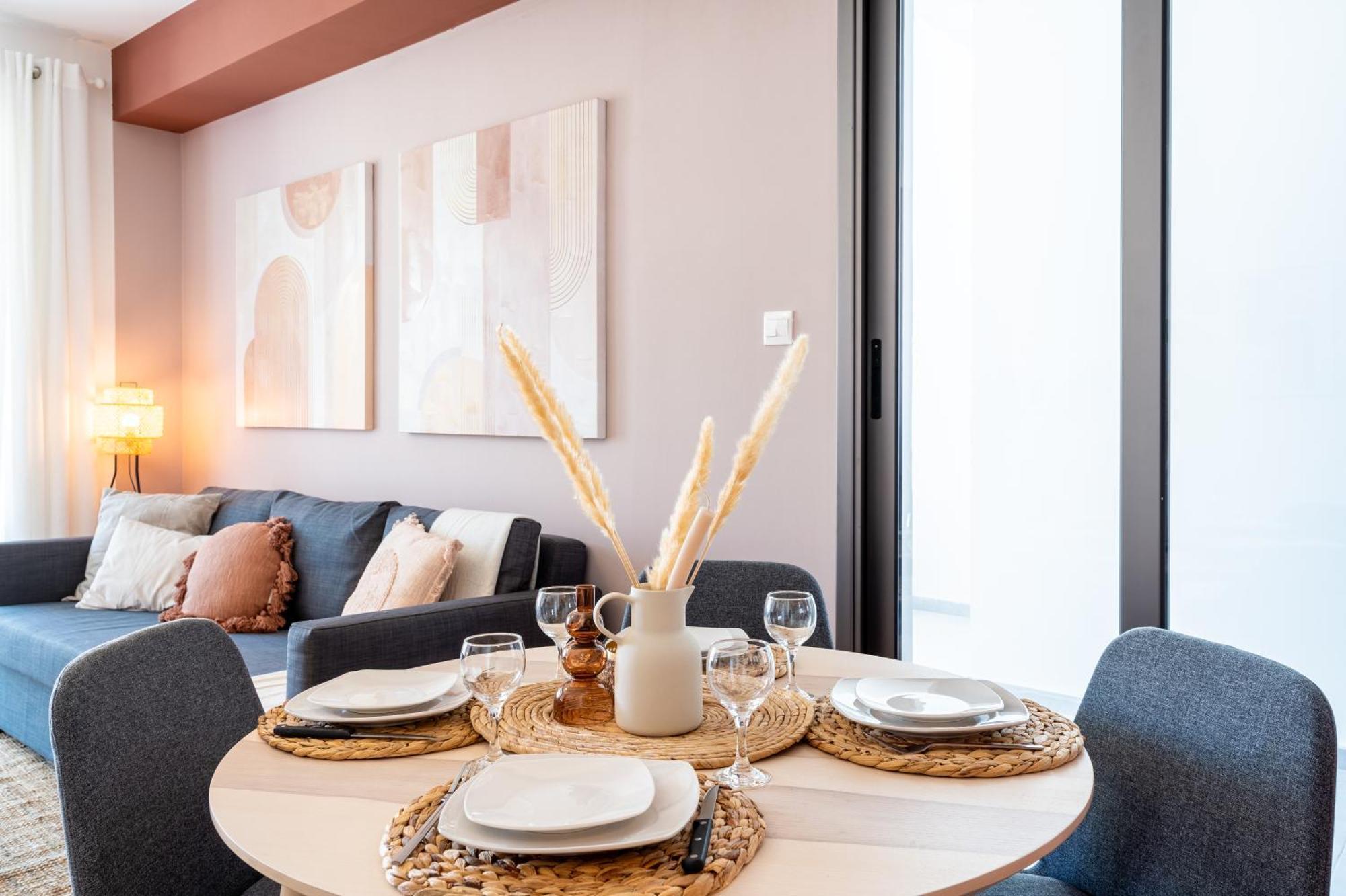 Arion 1-Bedroom Apartment In Larnaca Bagian luar foto