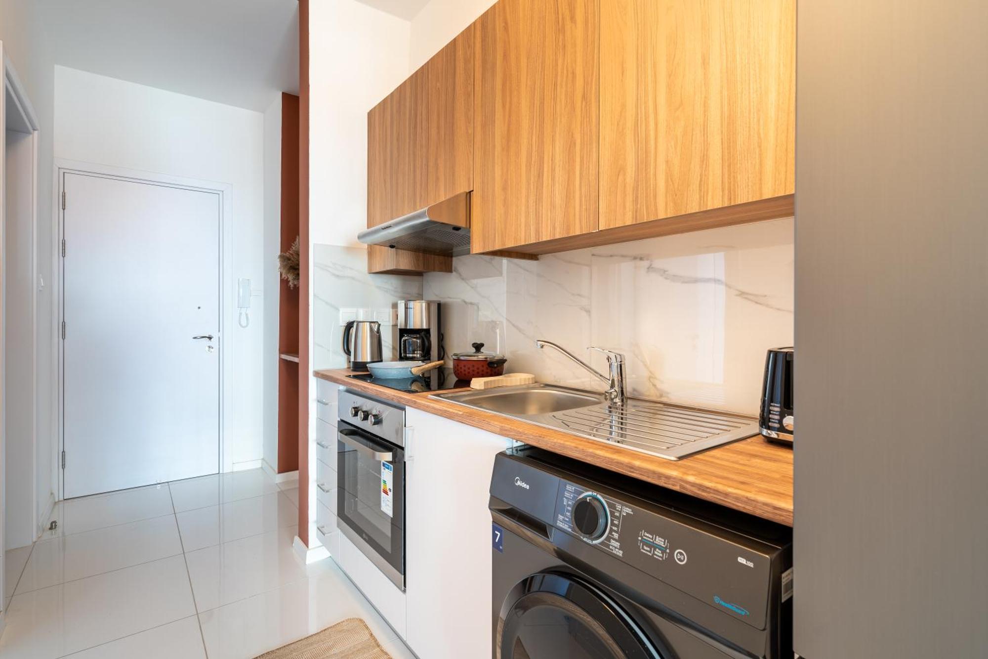Arion 1-Bedroom Apartment In Larnaca Bagian luar foto