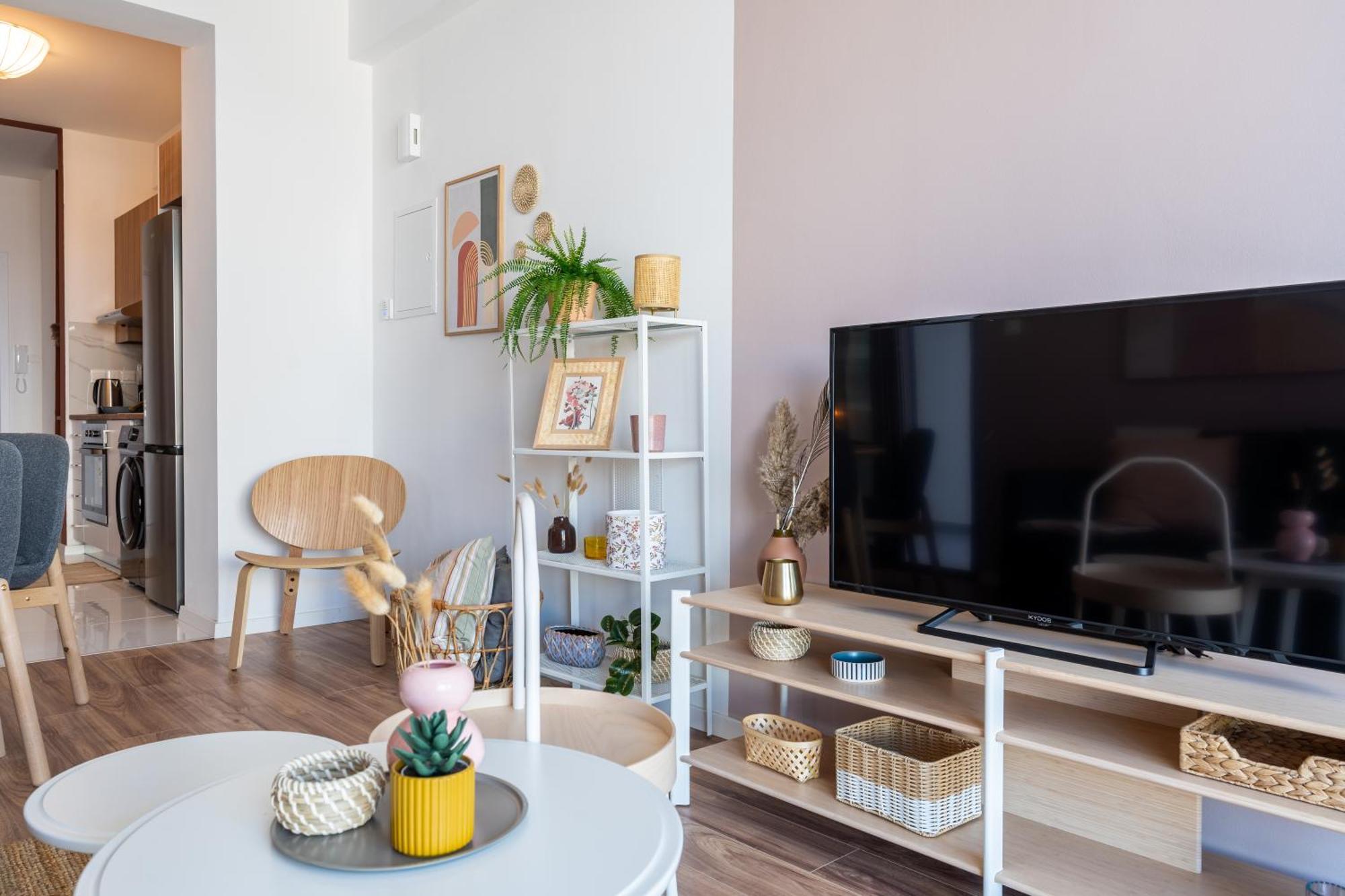 Arion 1-Bedroom Apartment In Larnaca Bagian luar foto